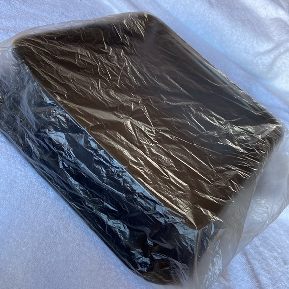 NORPRO 9”x 9” Nonstick Square Springform - Picture 11 of 15